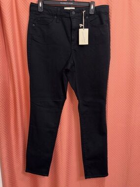 Women's Black Skinny Jeans